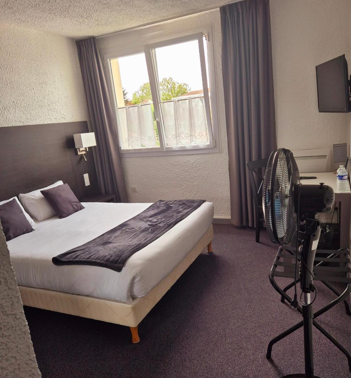 Hotel Le Challans Ngoại thất bức ảnh